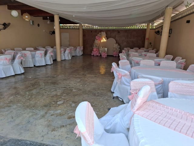 Salón decorado para bautizo